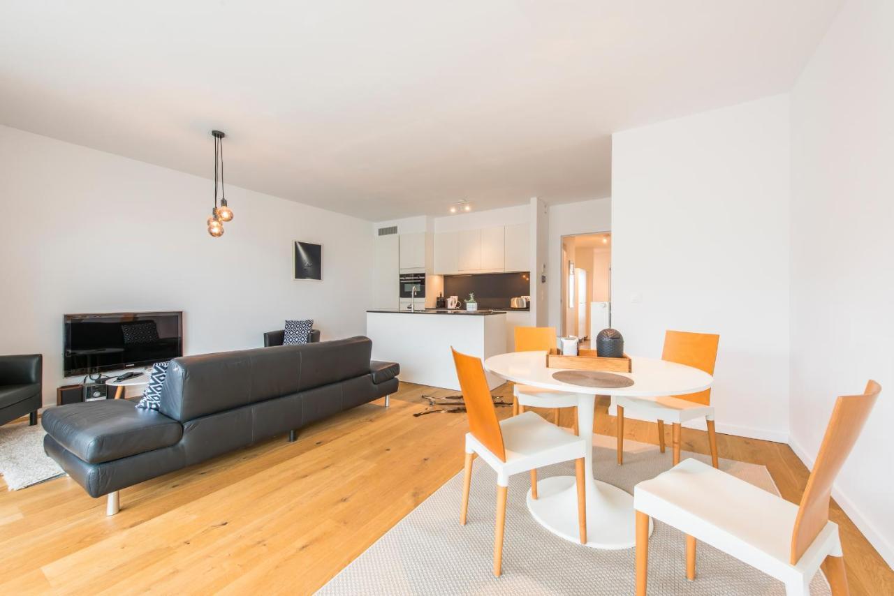 Modern Apartment With Terrace Near The Beach Oostende Buitenkant foto